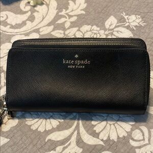 Kate Spade Black Leather Zip Wallet